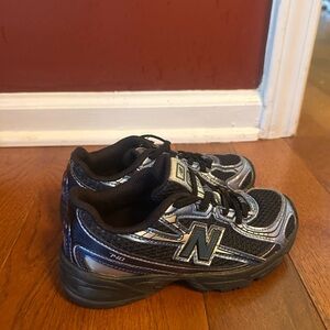 New Balance Kids Black & Silver Athletic Sneakers